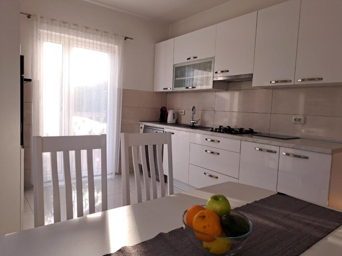 Nina Apartment