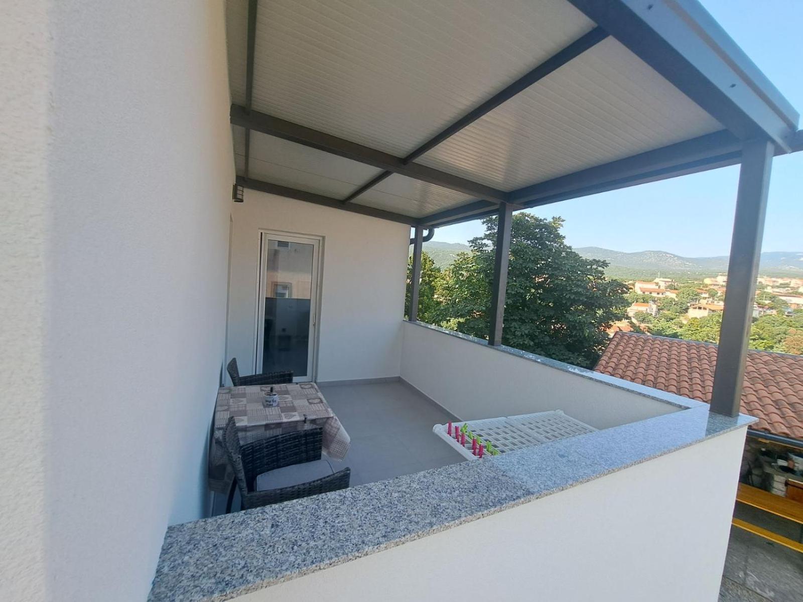 Nina Apartma